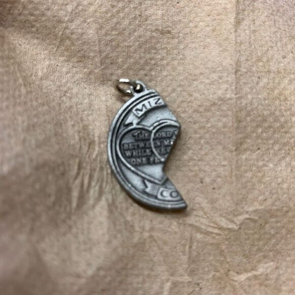 Mitzvah U.S. Army Insignia Metal 1/2 Charm For Necklace - Picture 1 of 6